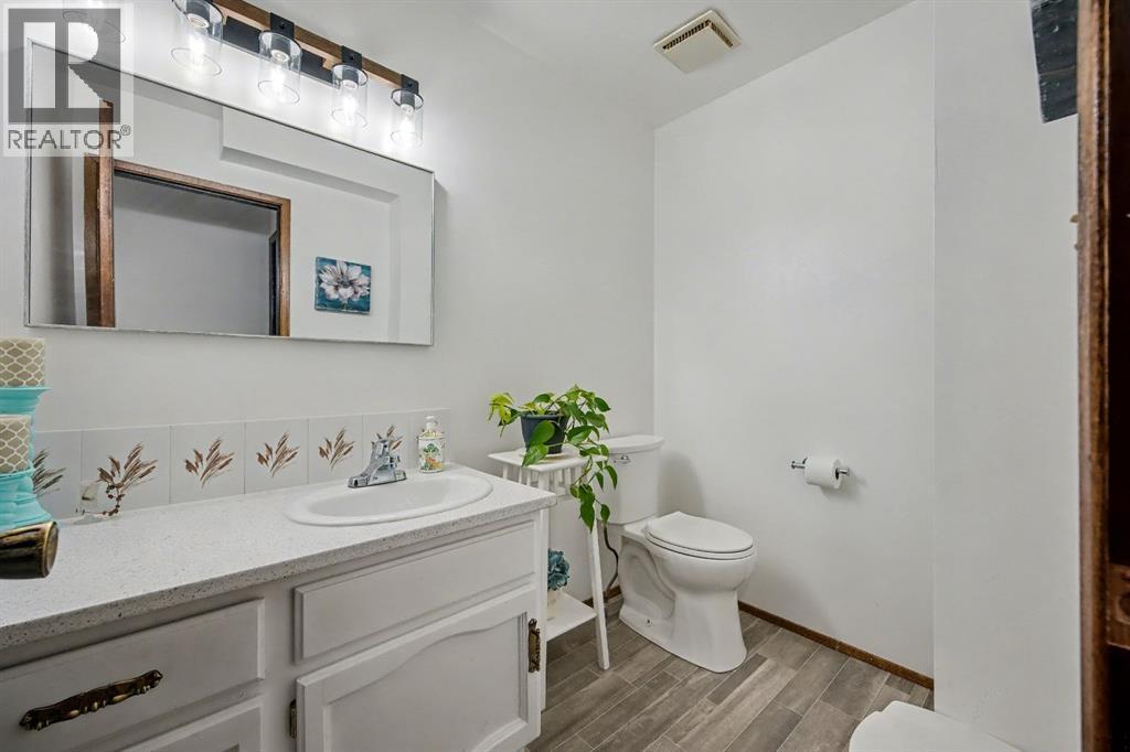 677 Wallace Drive, Carstairs, Alberta  T0M 0N0 - Photo 20 - A2303611