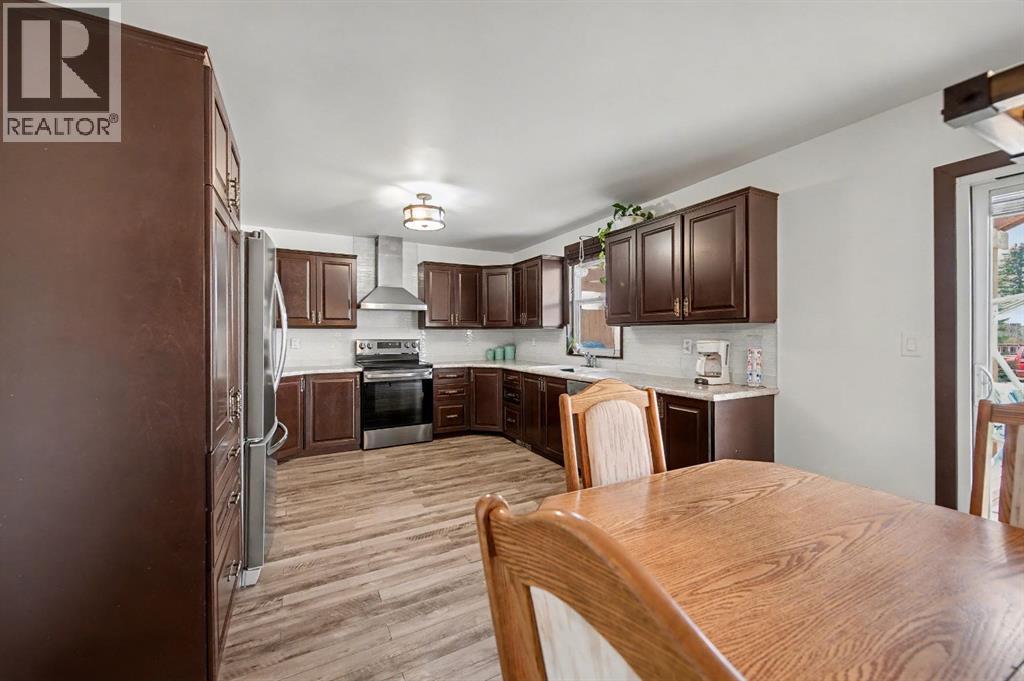 677 Wallace Drive, Carstairs, Alberta  T0M 0N0 - Photo 10 - A2303611