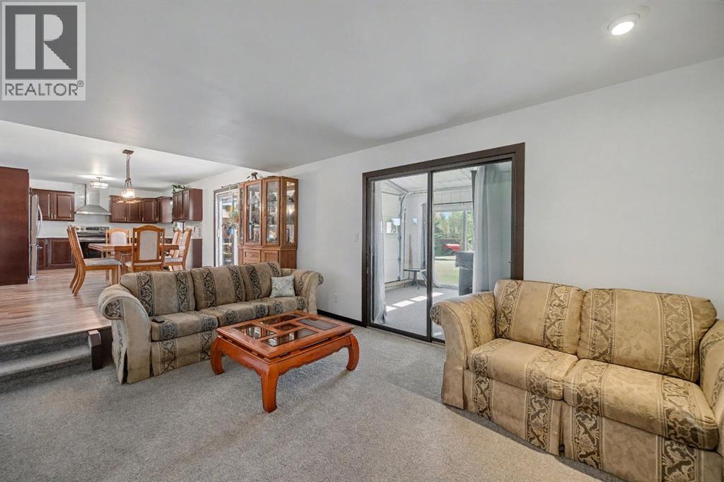 677 Wallace Drive, Carstairs, Alberta  T0M 0N0 - Photo 12 - A2303611