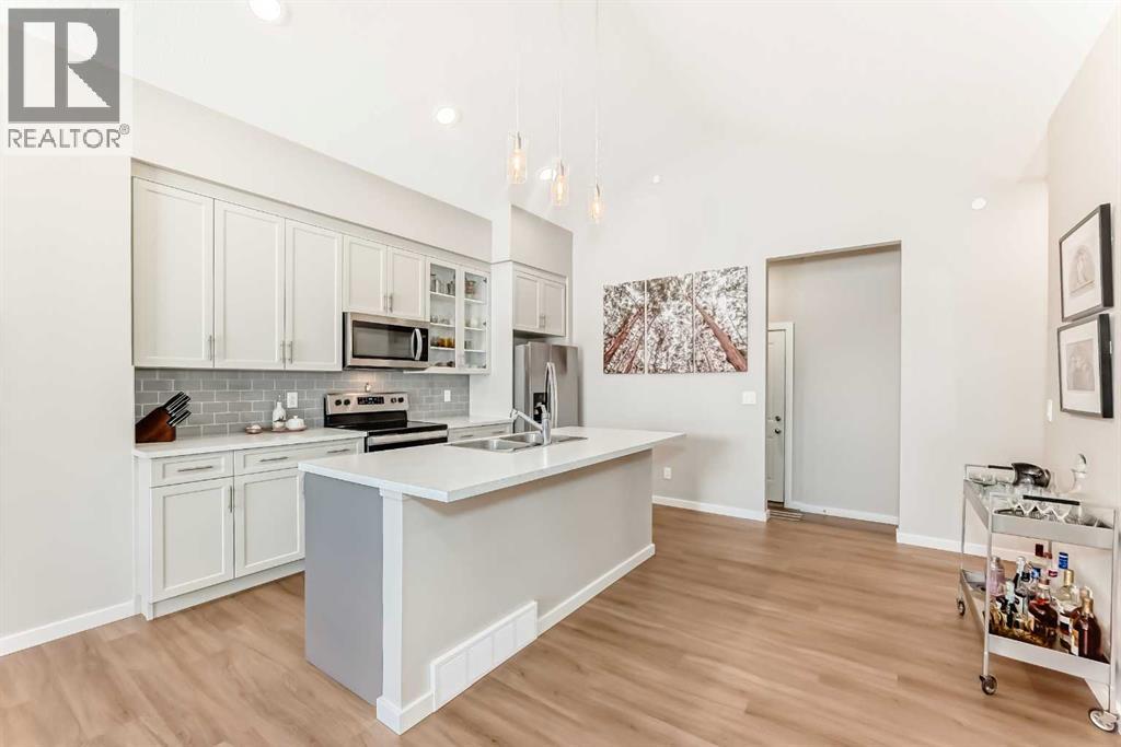 277 Lucas Avenue NW, Calgary, Alberta  T3P 1S3 - Photo 3 - A2303719