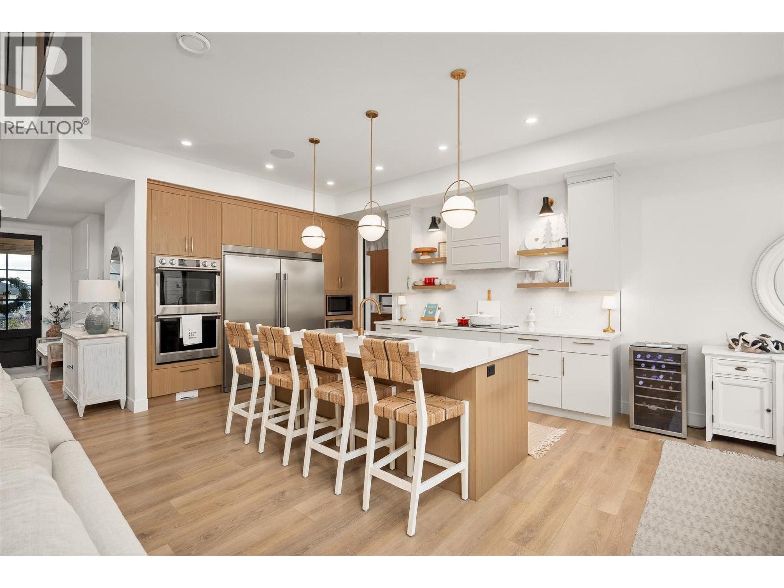 415 Hawk Hill Drive, Kelowna, British Columbia  V1W 0B1 - Photo 10 - 10377129