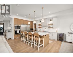 415 Hawk Hill Drive, Kelowna, British Columbia  V1W 0B1 - Photo 10 - 10377129