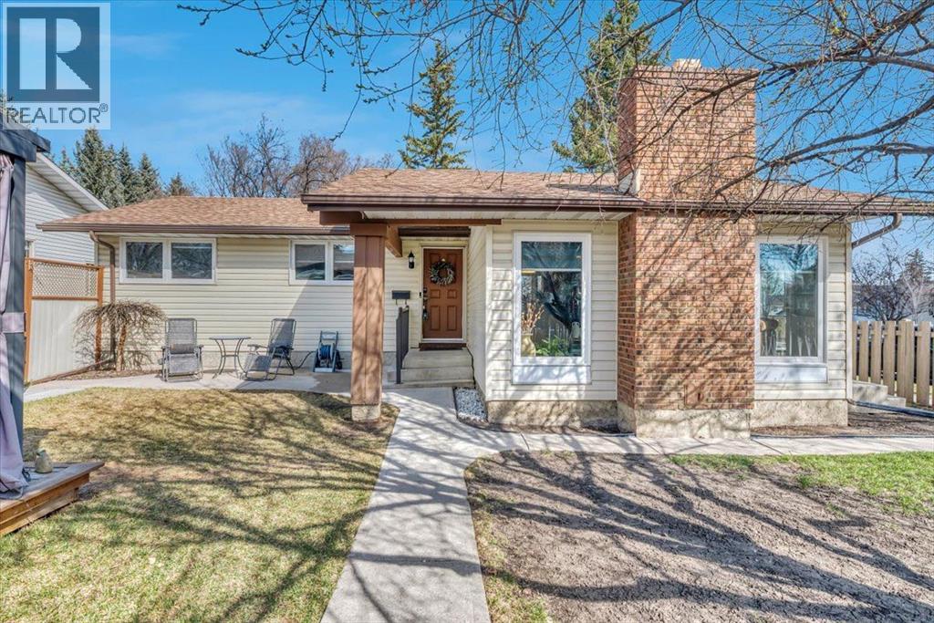 12336 Woodview Road SW, calgary, Alberta