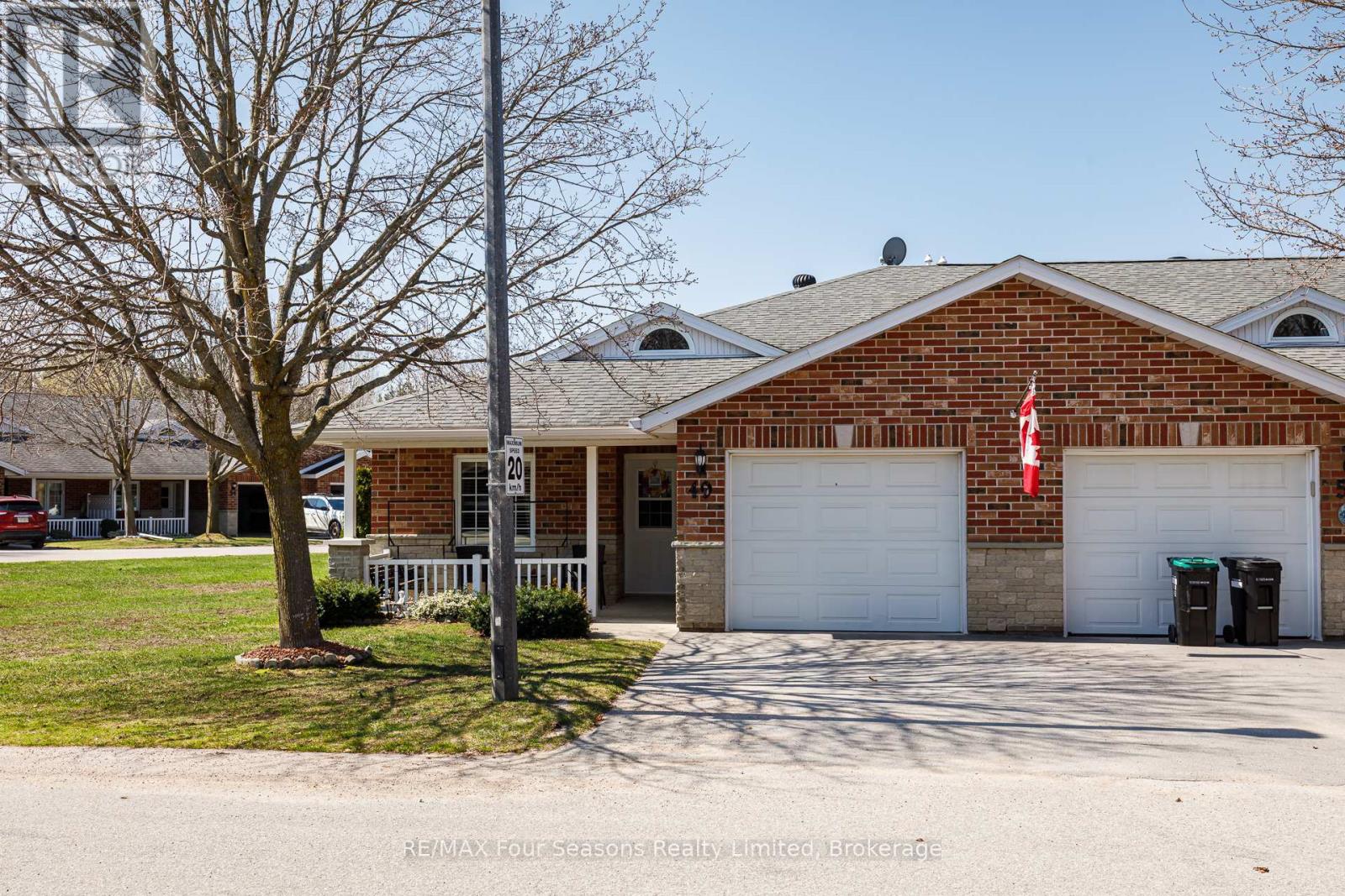 49 - 275 Huron Street, Clearview, Ontario  L0M 1S0 - Photo 3 - S12926040