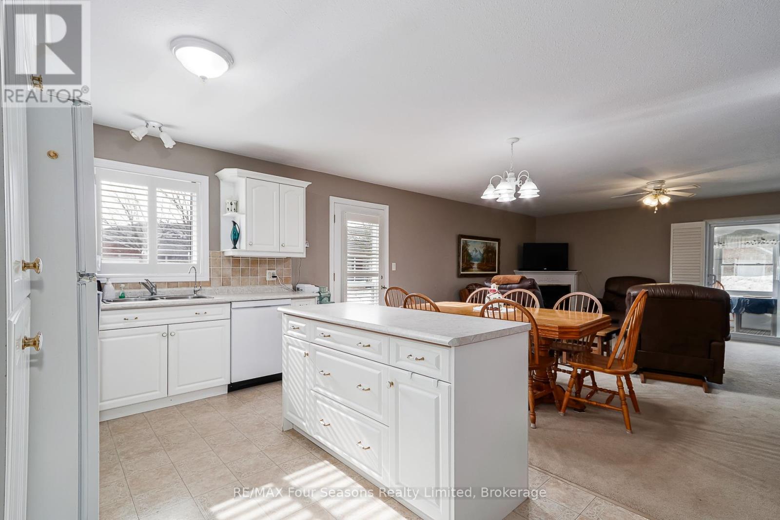 49 - 275 Huron Street, Clearview, Ontario  L0M 1S0 - Photo 8 - S12926040