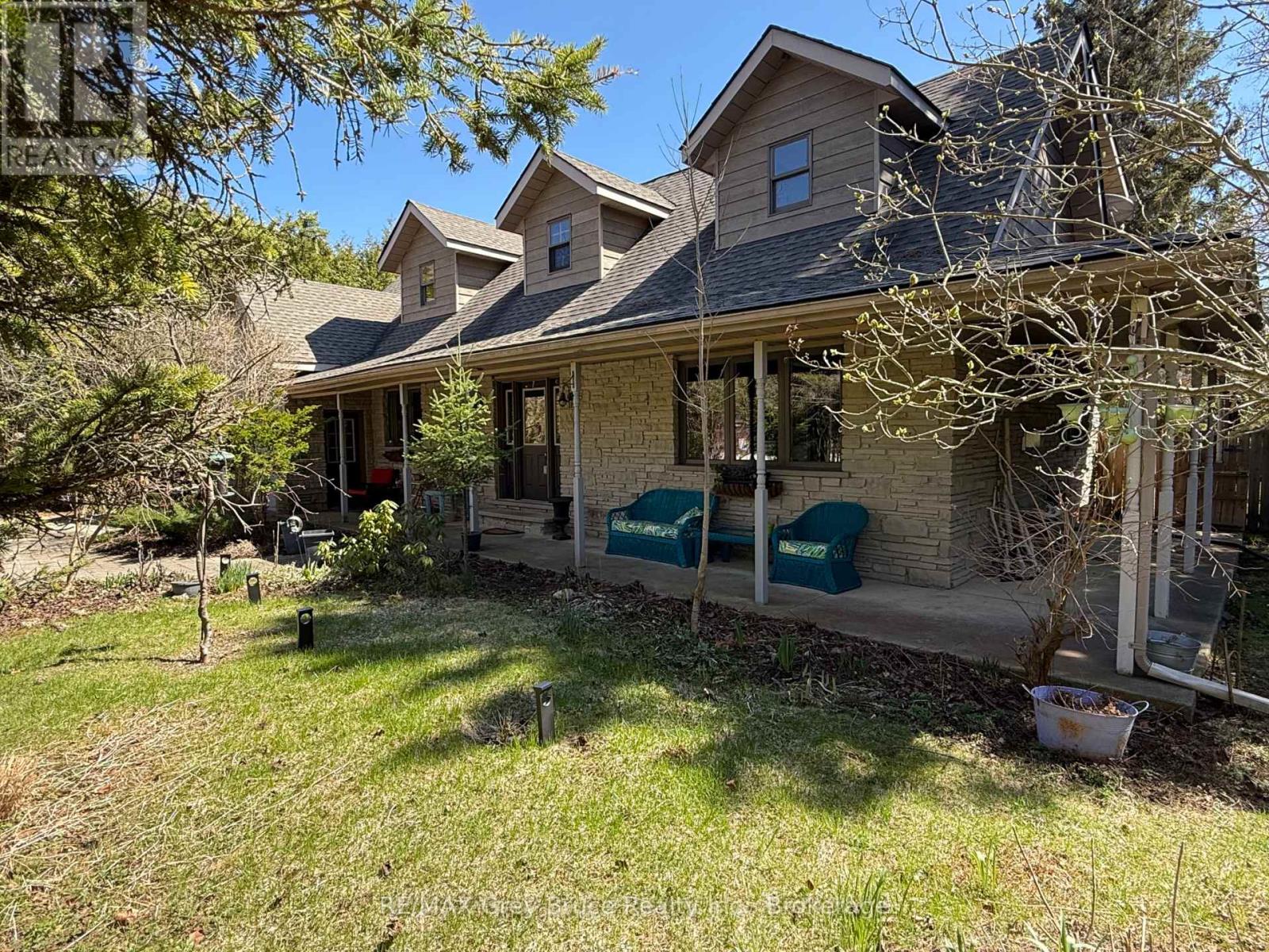 6 Kirkland Place, South Bruce Peninsula, Ontario  N0H 2G0 - Photo 2 - X12909674