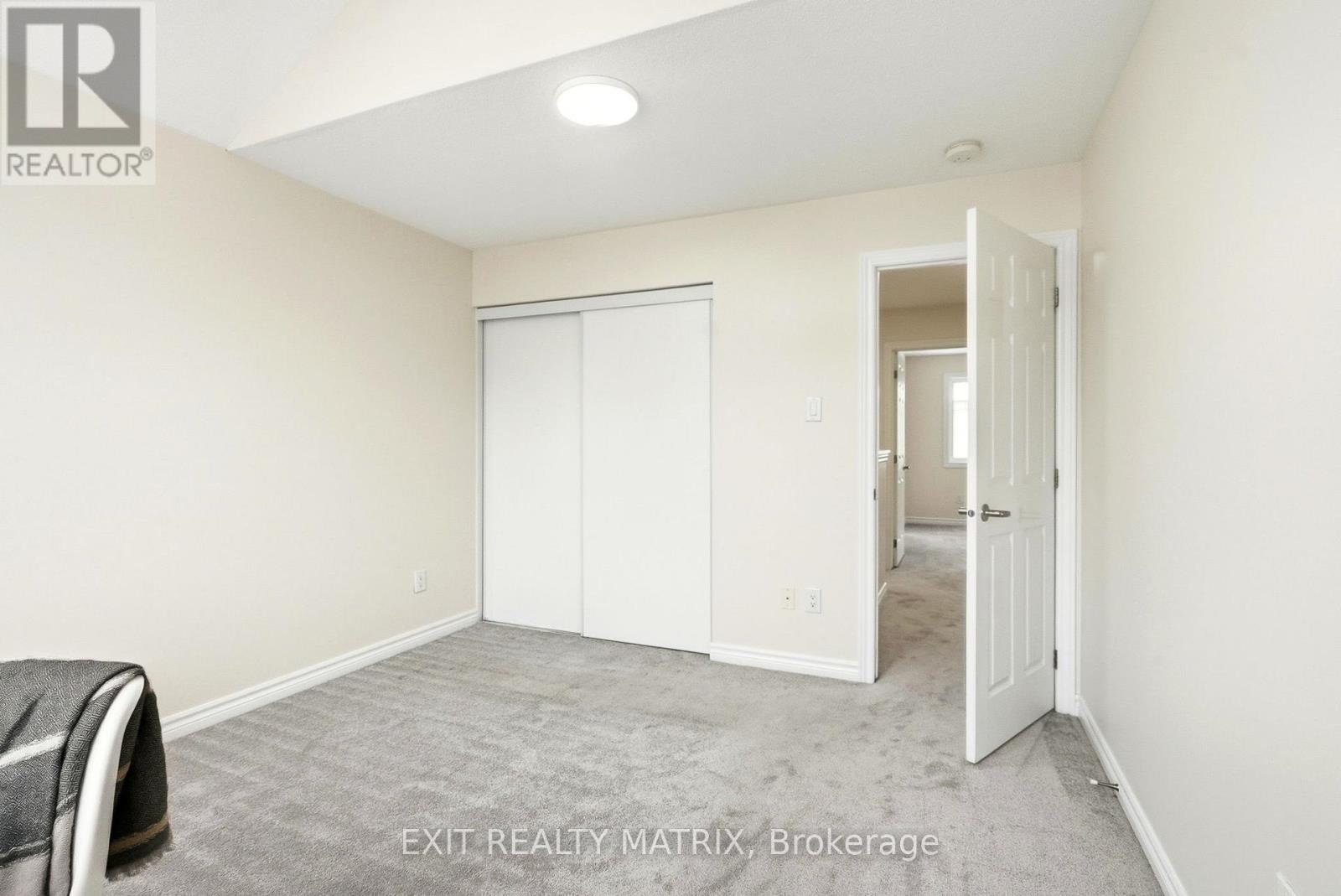 194 Flowing Creek Circle, Ottawa, Ontario  K2M 2R7 - Photo 17 - X12851686