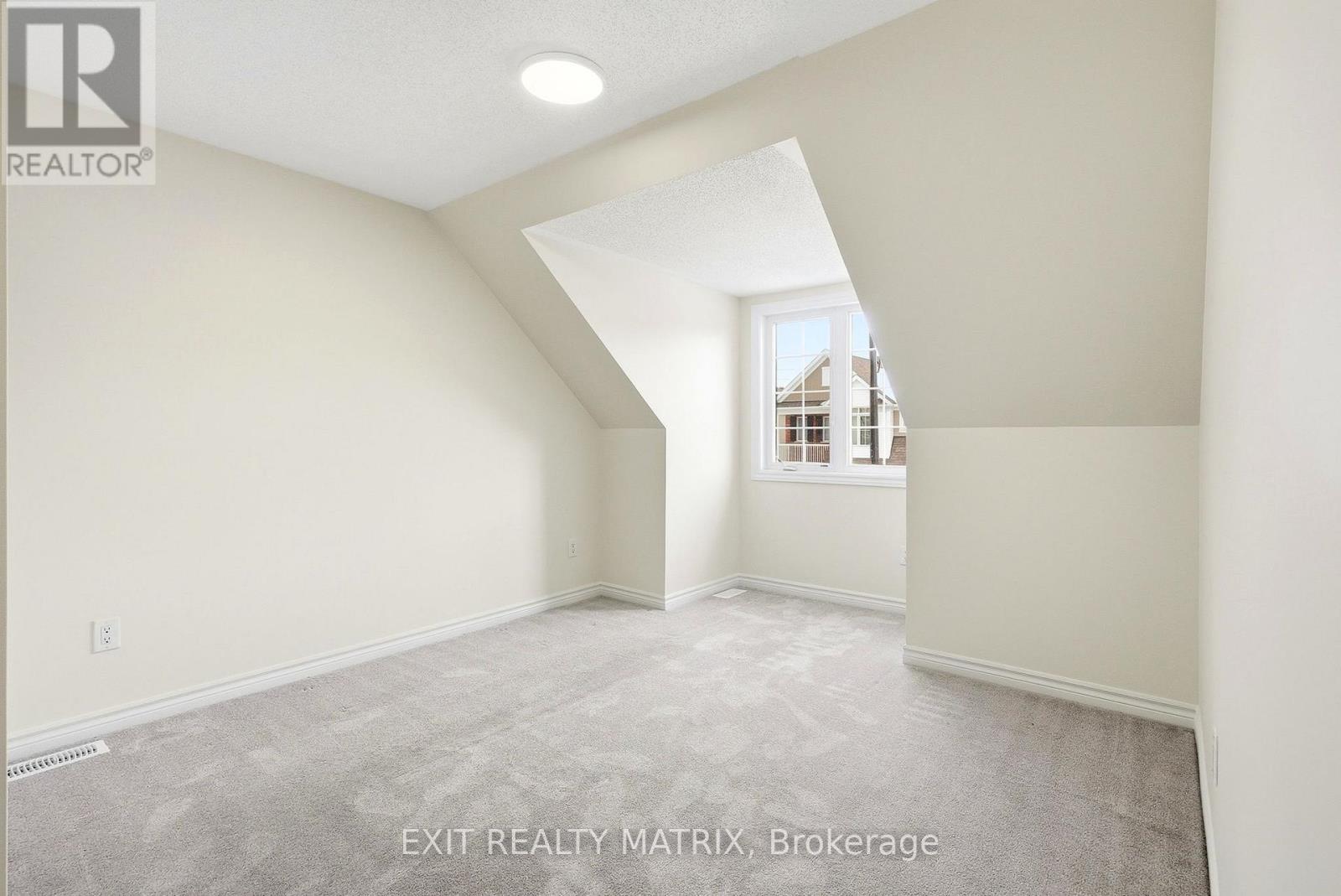 194 Flowing Creek Circle, Ottawa, Ontario  K2M 2R7 - Photo 15 - X12851686