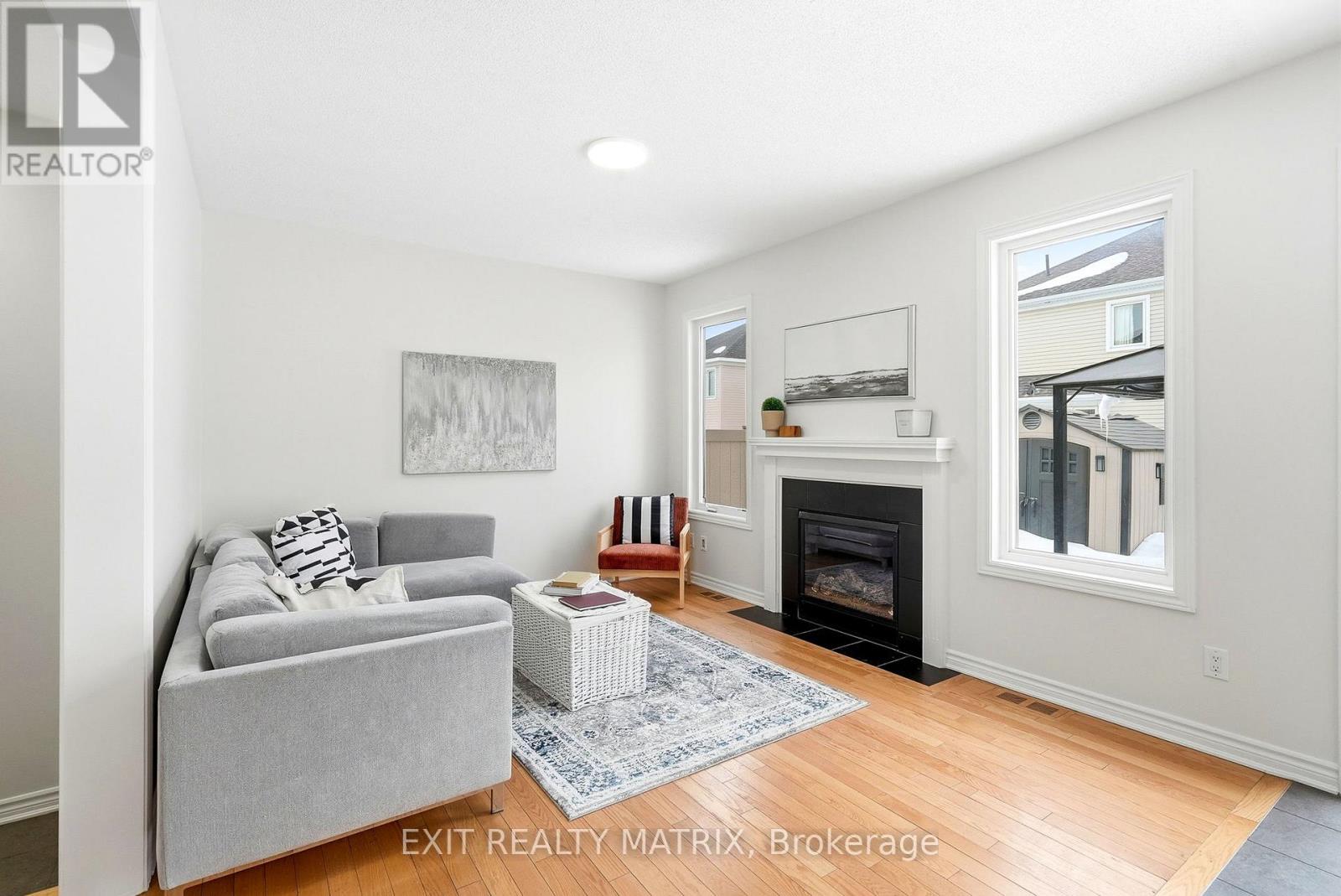 194 Flowing Creek Circle, Ottawa, Ontario  K2M 2R7 - Photo 8 - X12851686