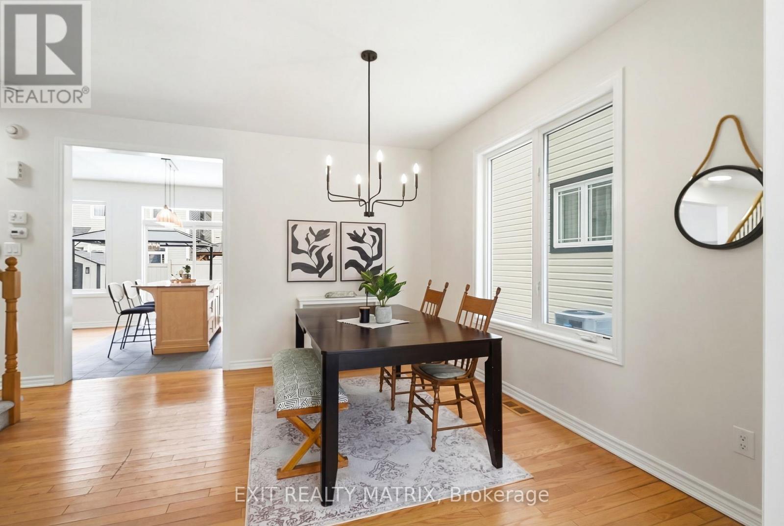 194 Flowing Creek Circle, Ottawa, Ontario  K2M 2R7 - Photo 3 - X12851686