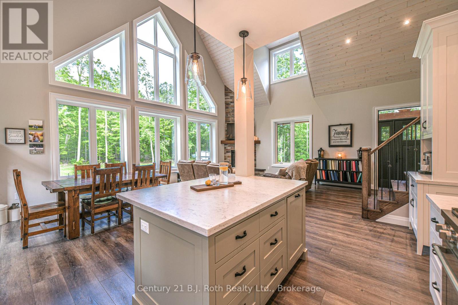 3082 Fairgrounds Road, Severn, Ontario  L3V 0Y2 - Photo 18 - S13036228