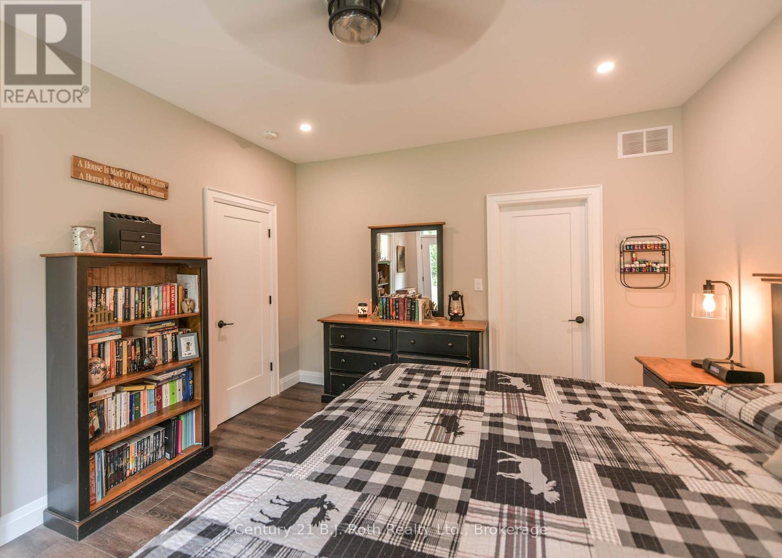 3082 Fairgrounds Road, Severn, Ontario  L3V 0Y2 - Photo 23 - S13036228