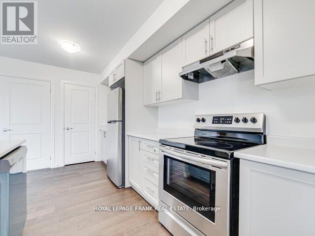 12 - 23d Lookout Drive, Clarington, Ontario  L1C 7G1 - Photo 6 - E13036368