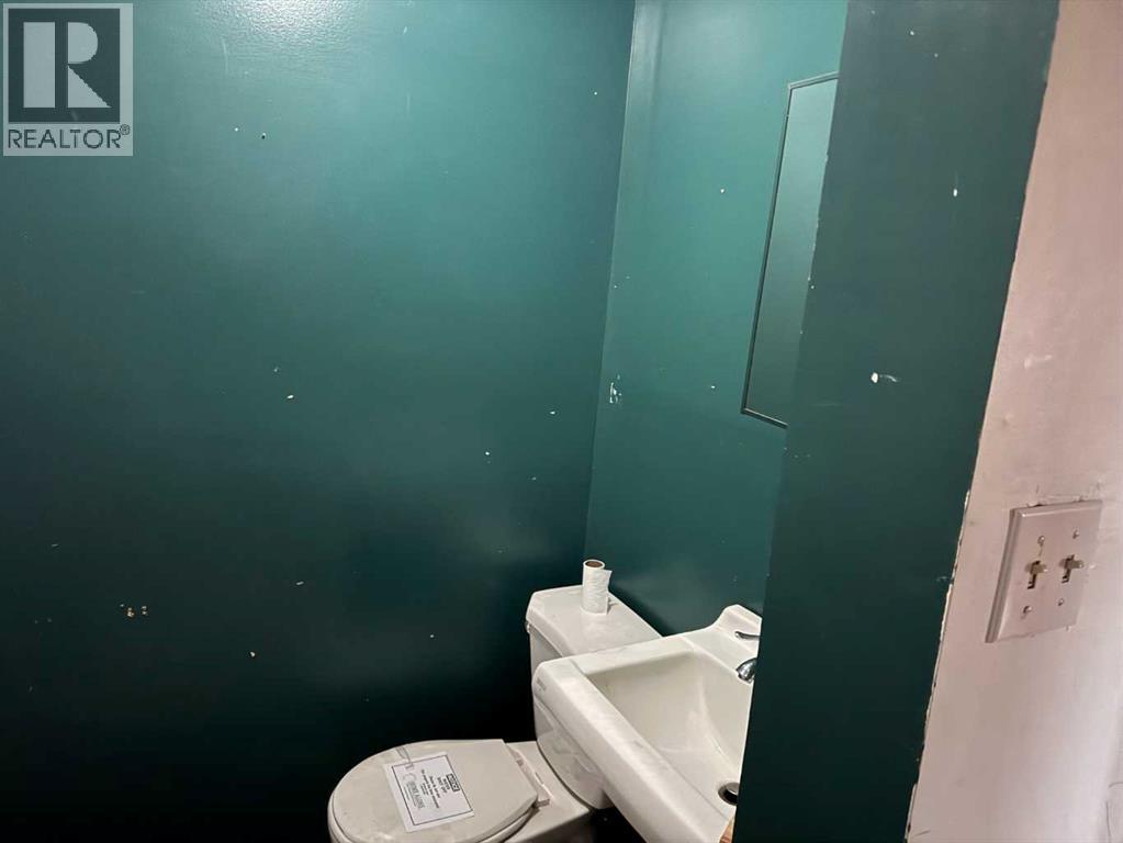 4923 49 Street, Hardisty, Alberta  T0B 1V0 - Photo 13 - A2272458