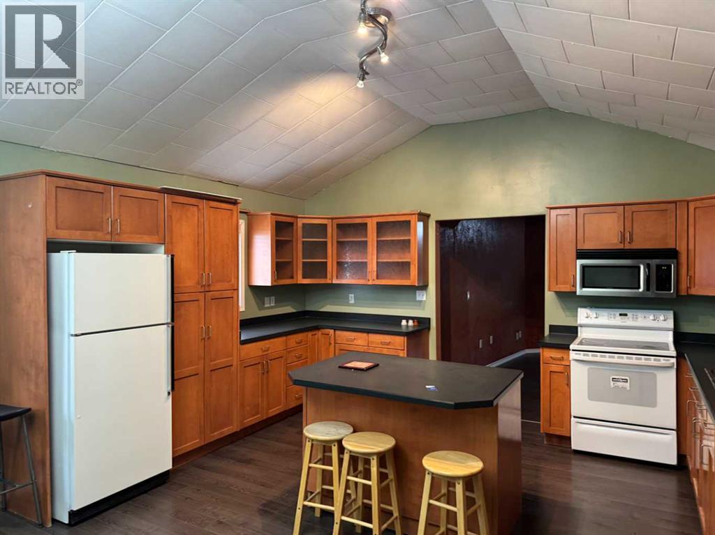 4923 49 Street, Hardisty, Alberta  T0B 1V0 - Photo 6 - A2272458