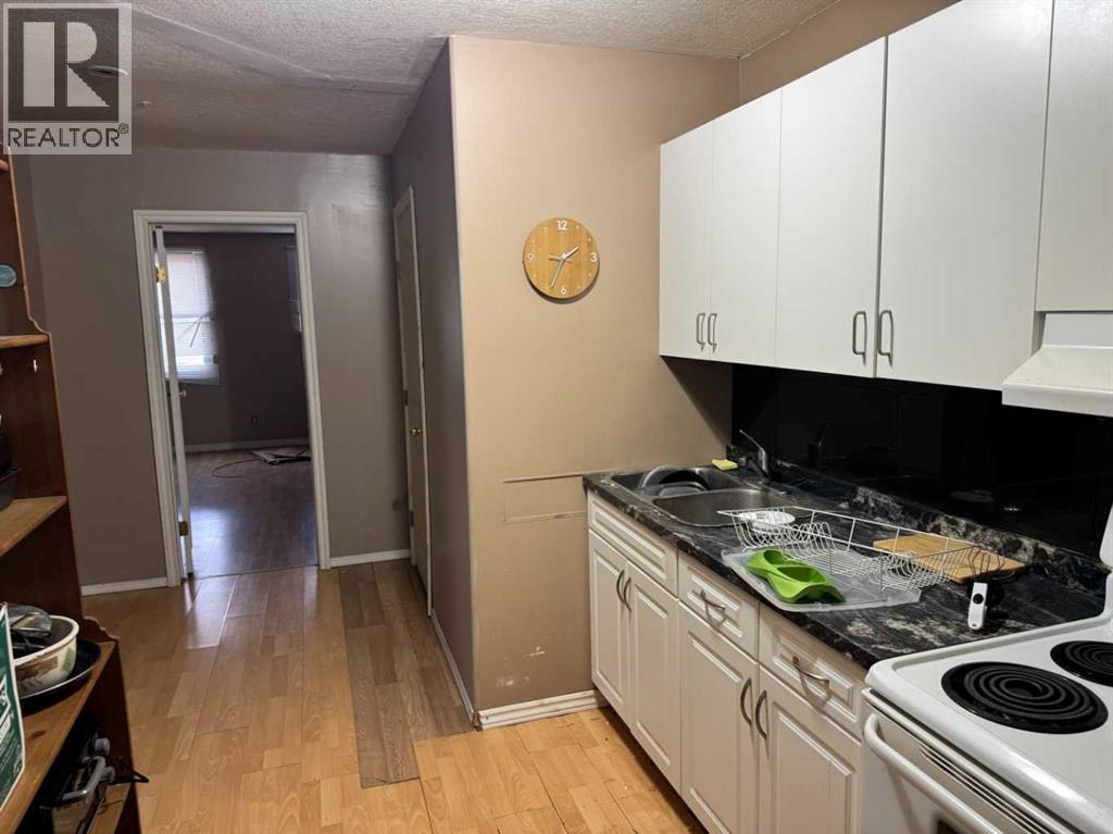 4923 49 Street, Hardisty, Alberta  T0B 1V0 - Photo 14 - A2272458