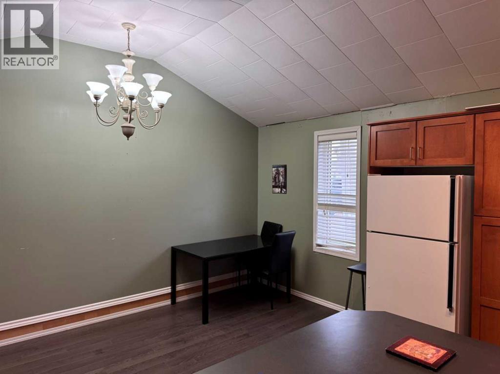 4923 49 Street, Hardisty, Alberta  T0B 1V0 - Photo 3 - A2272458