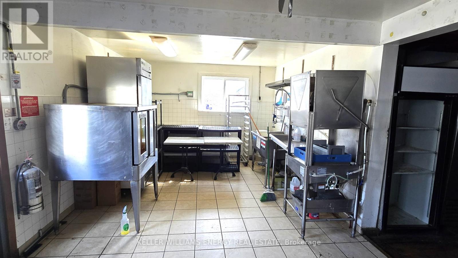 298 Main Street, Prince Edward County, Ontario  K0K 3L0 - Photo 15 - X13036238