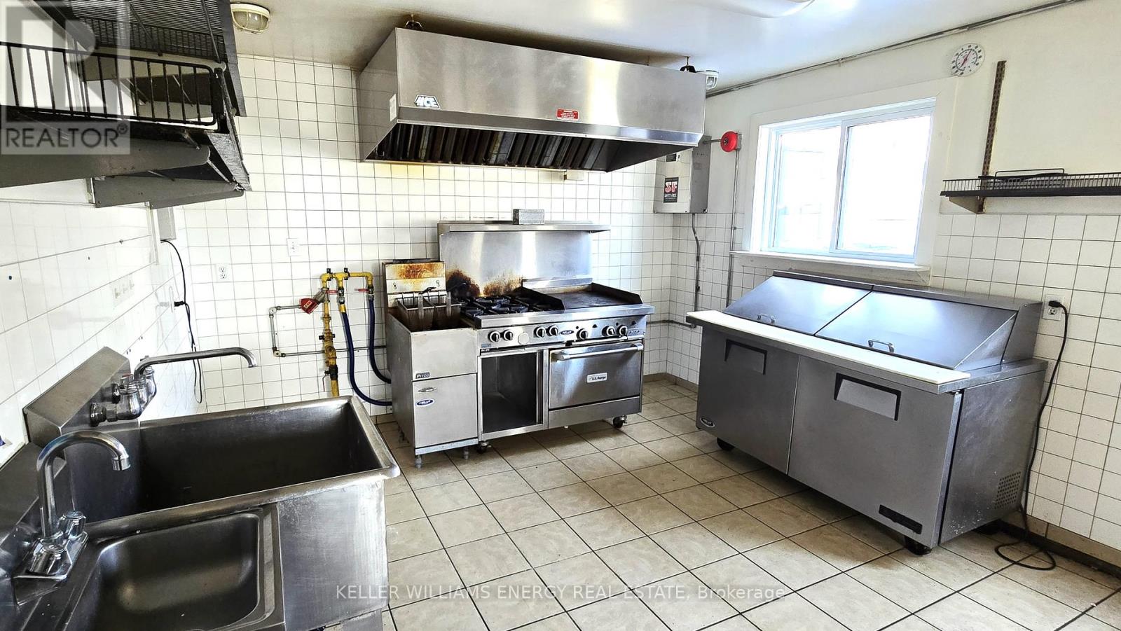 298 Main Street, Prince Edward County, Ontario  K0K 3L0 - Photo 4 - X13036238