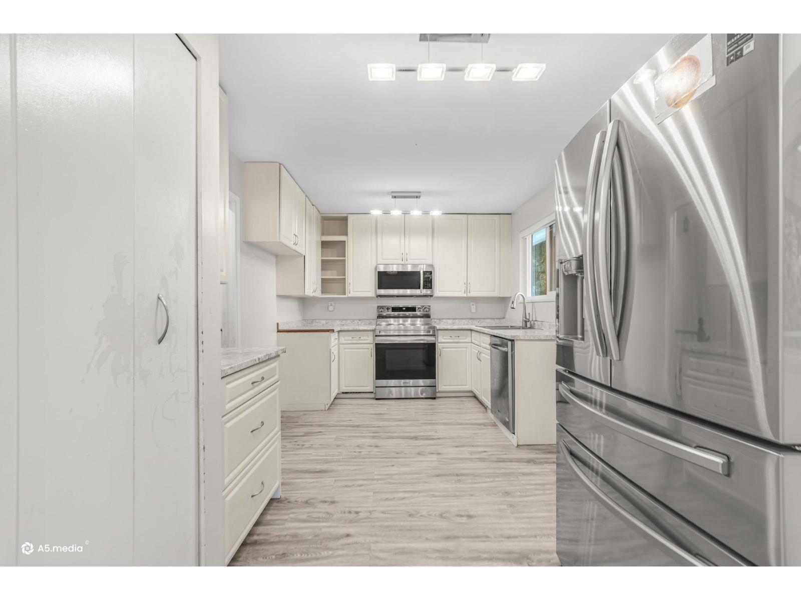 11573 84a Avenue, Delta, British Columbia  V4C 2S5 - Photo 9 - R3114185