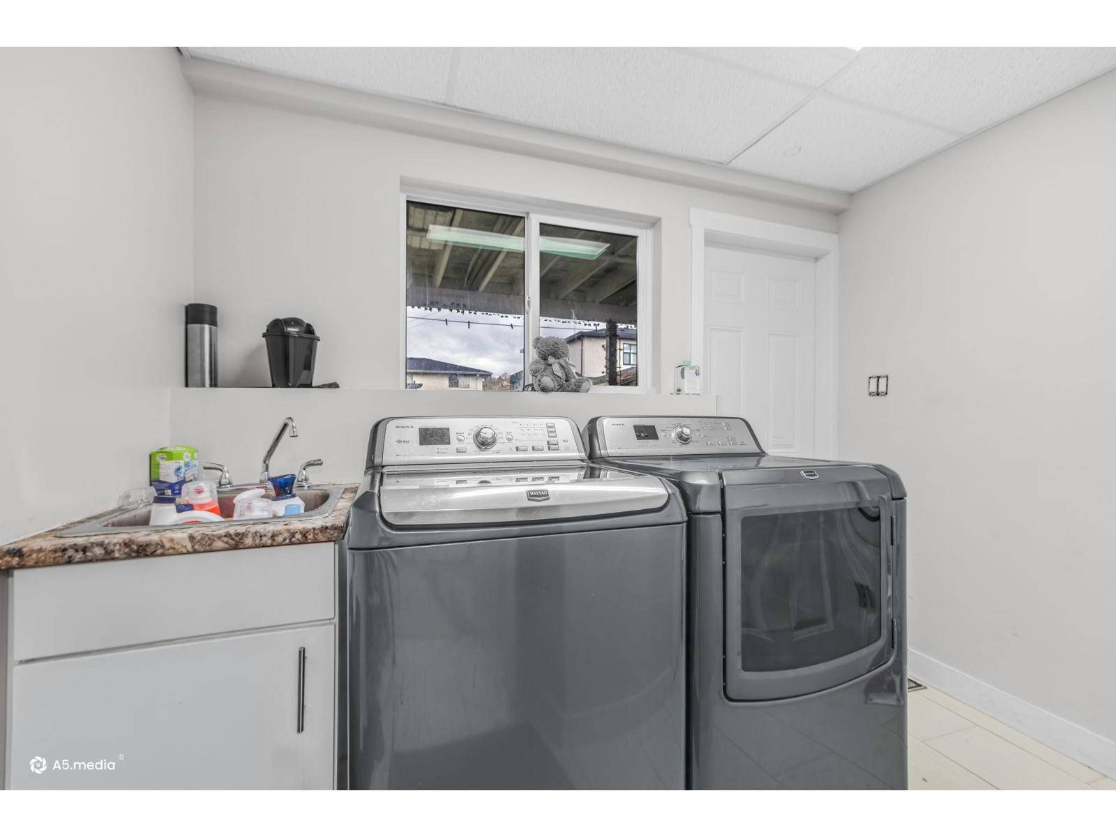 11573 84a Avenue, Delta, British Columbia  V4C 2S5 - Photo 11 - R3114185