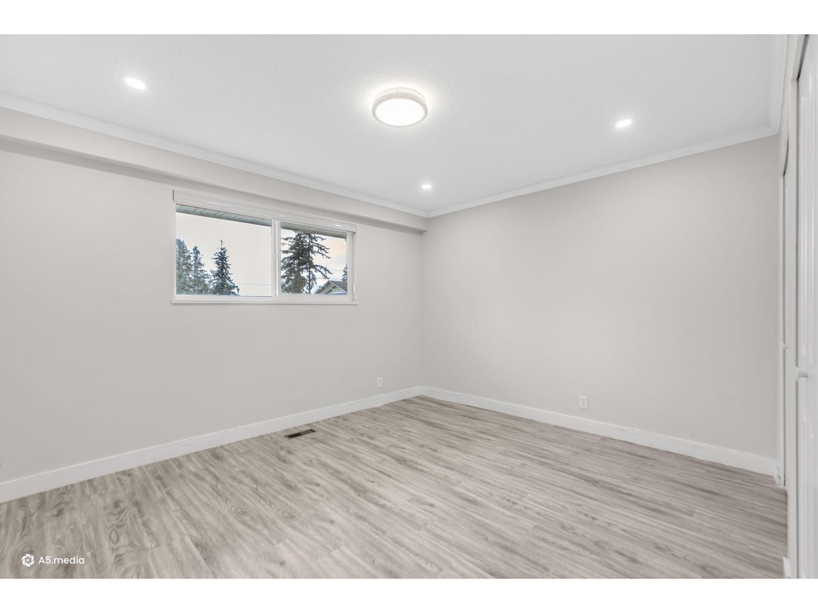 11573 84a Avenue, Delta, British Columbia  V4C 2S5 - Photo 15 - R3114185