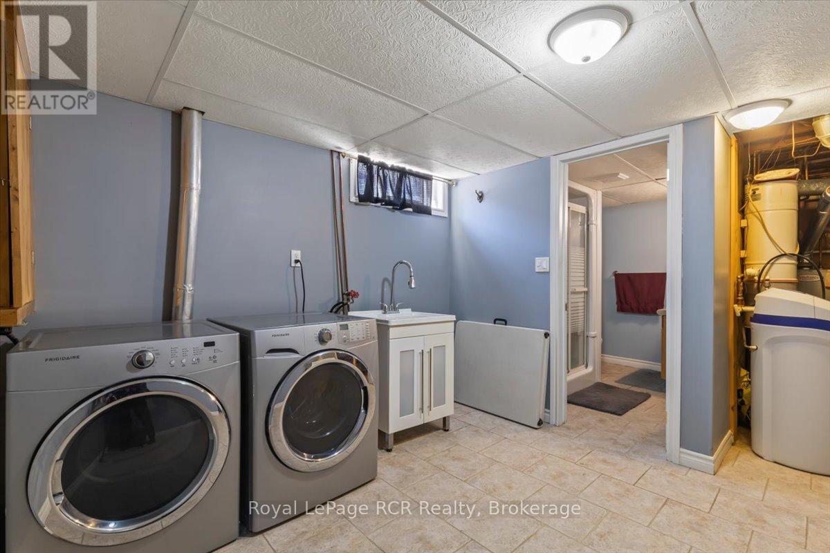 601 17th Avenue, Hanover, Ontario  N4N 3B1 - Photo 12 - X13036322