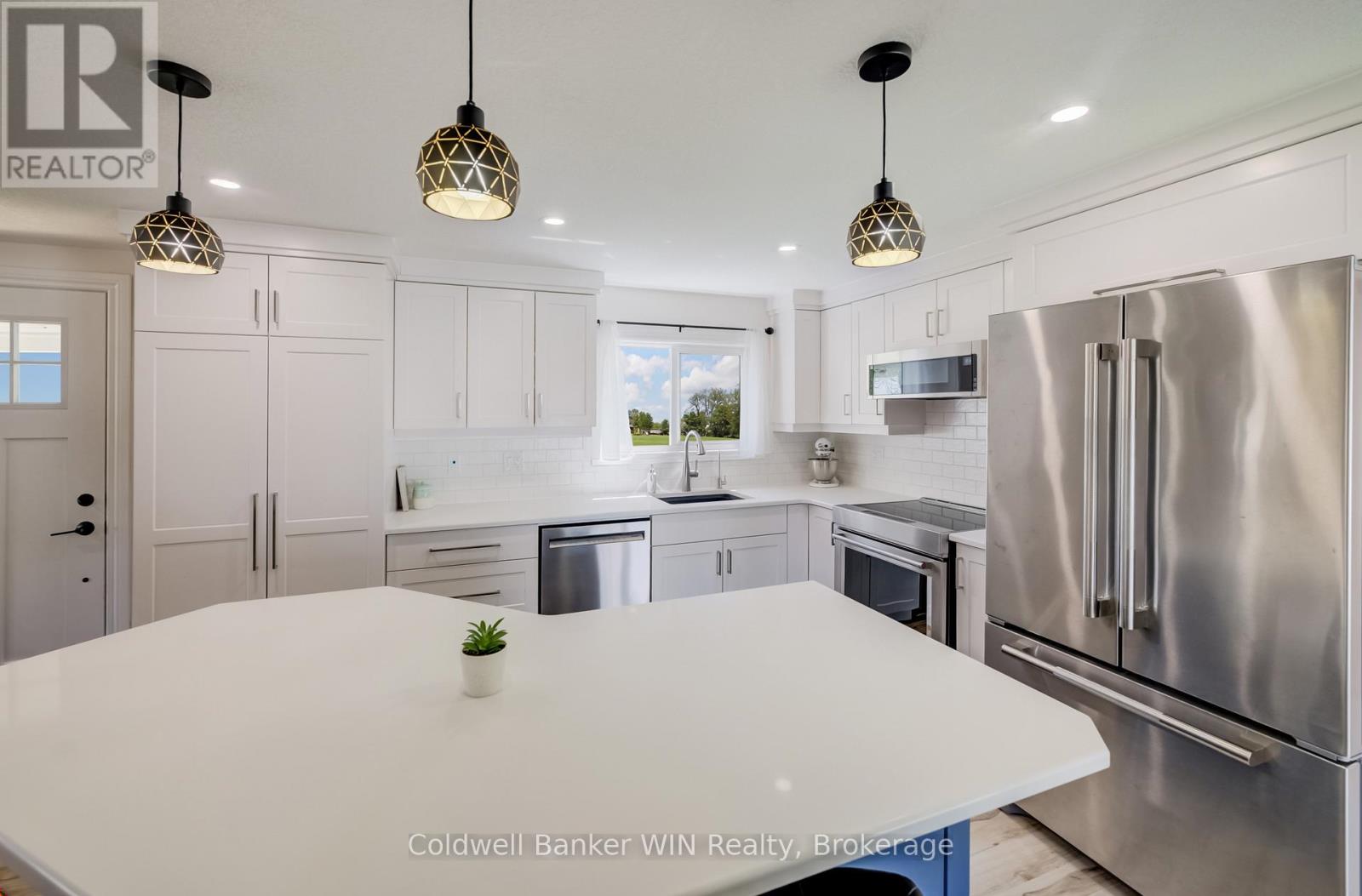 58 2nd Avenue, Wellington North, Ontario  N0G 2K0 - Photo 6 - X13036372