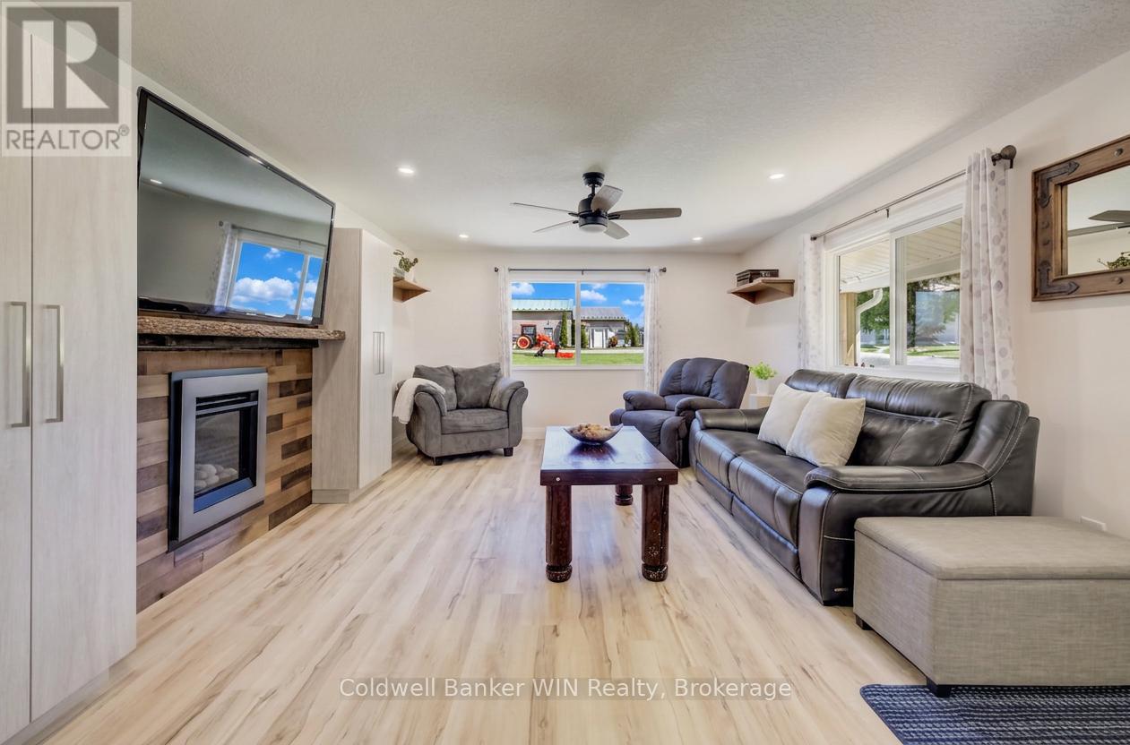 58 2nd Avenue, Wellington North, Ontario  N0G 2K0 - Photo 9 - X13036372