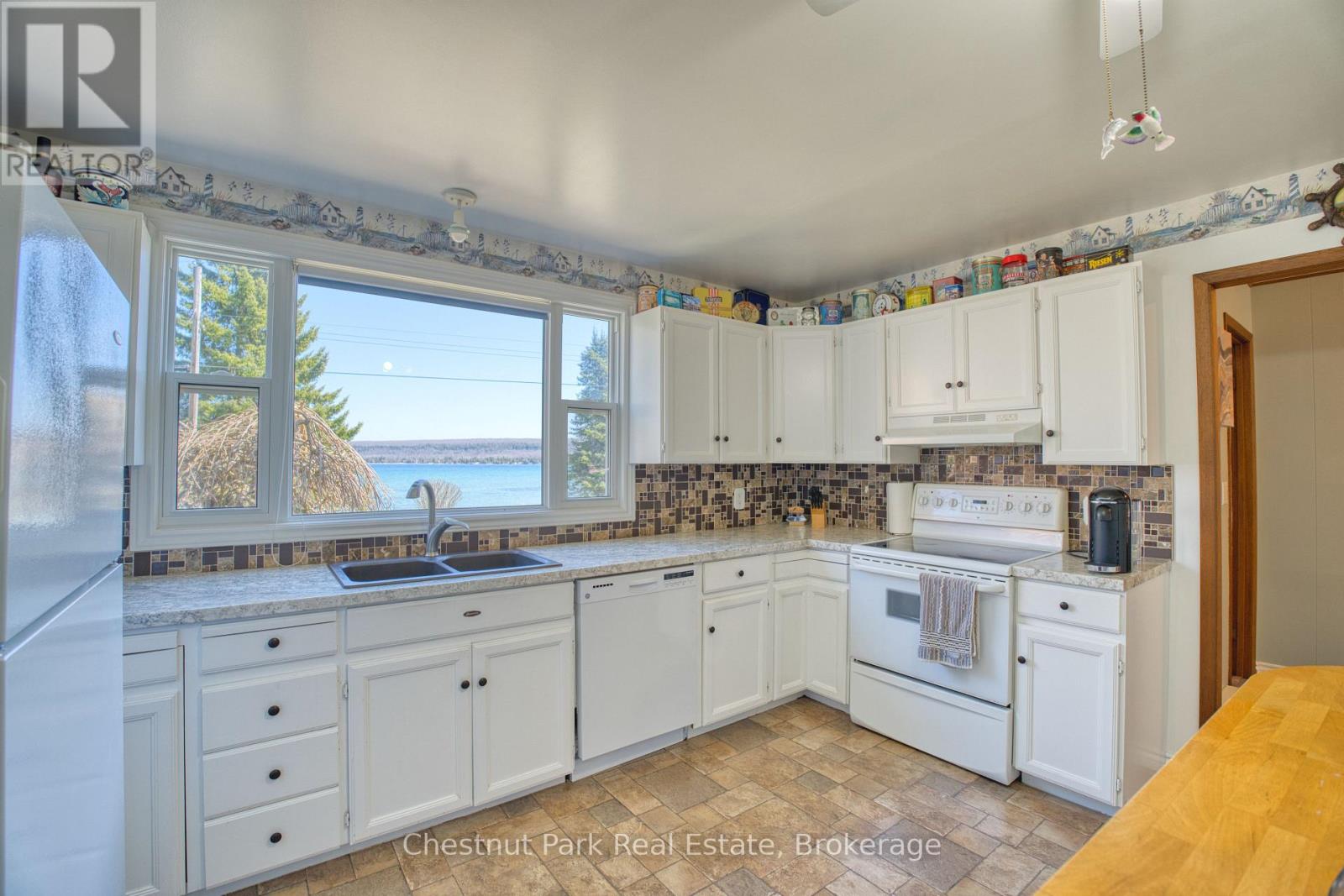 47 Water Street, Northern Bruce Peninsula, Ontario  N0H 2T0 - Photo 14 - X13036380