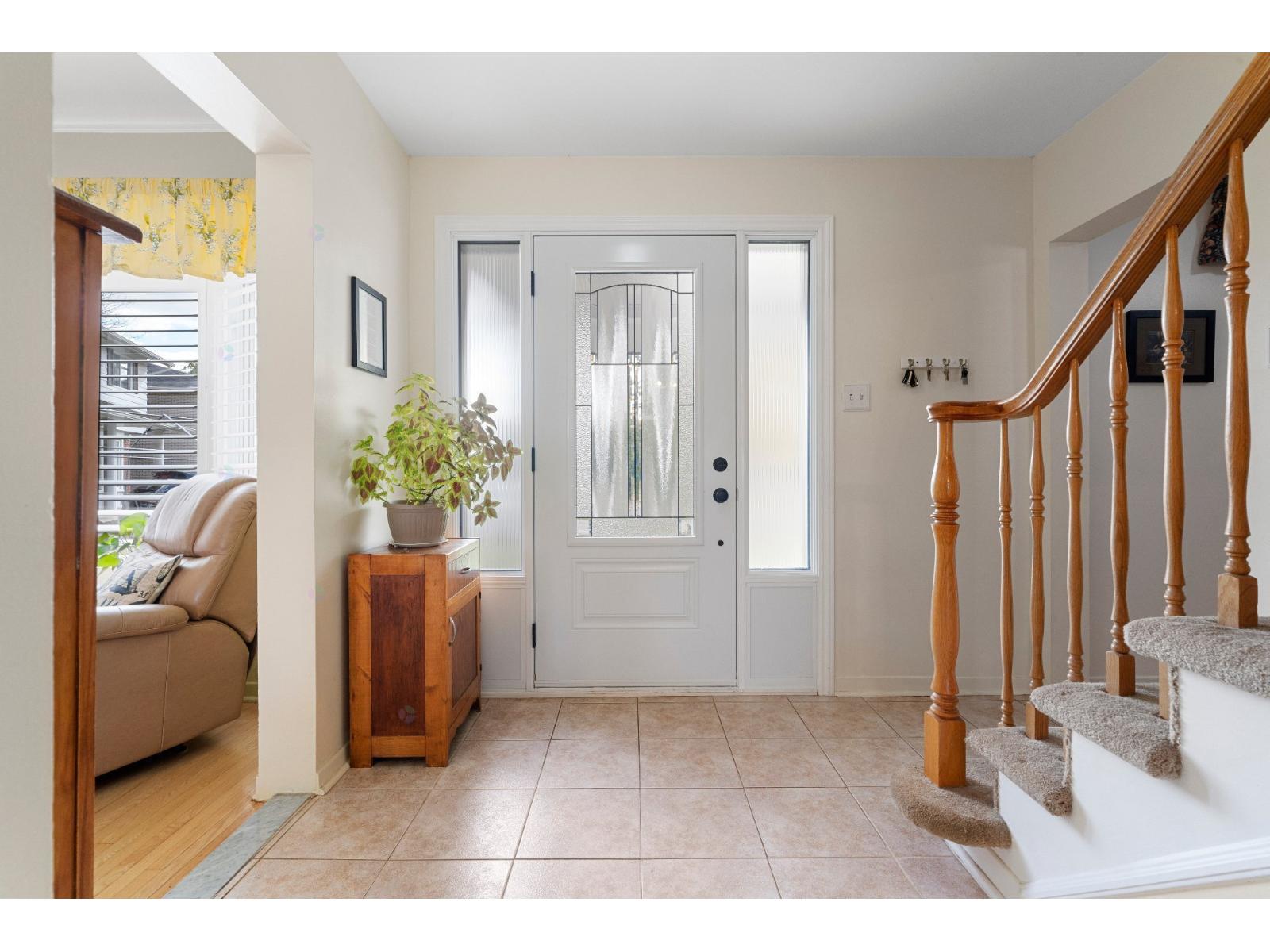 4493 Rue Kingston Montréal (Pierrefonds-Roxboro) Quebec Canada H9A2T5 4
