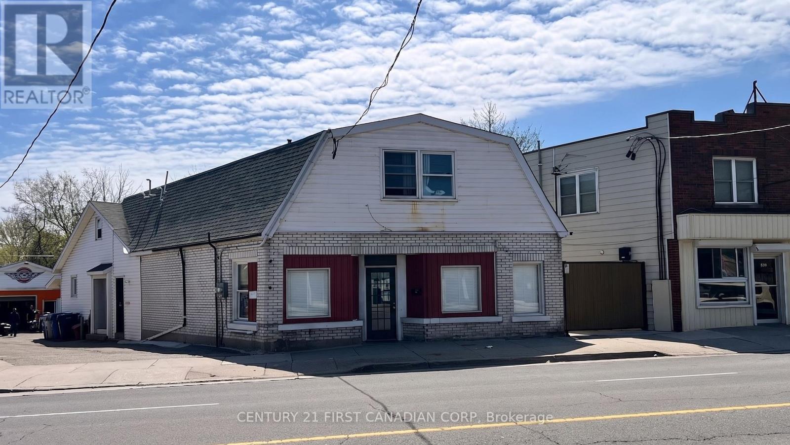 745 & 749 Hamilton Road, London East, Ontario  N5Z 1T8 - Photo 2 - X13036168