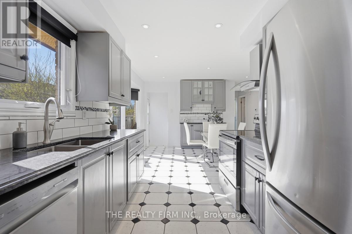 923 Willow Lane, London South, Ontario  N6E 1H4 - Photo 15 - X13036274