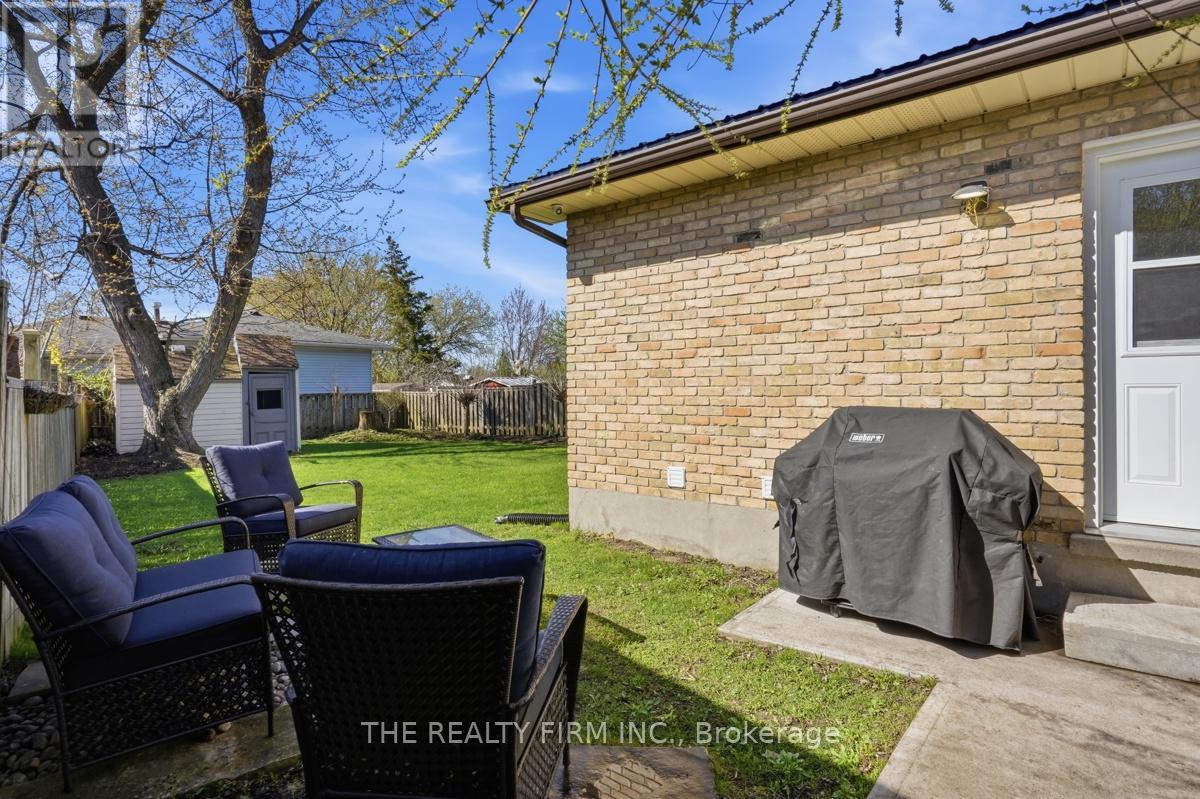 923 Willow Lane, London South, Ontario  N6E 1H4 - Photo 40 - X13036274