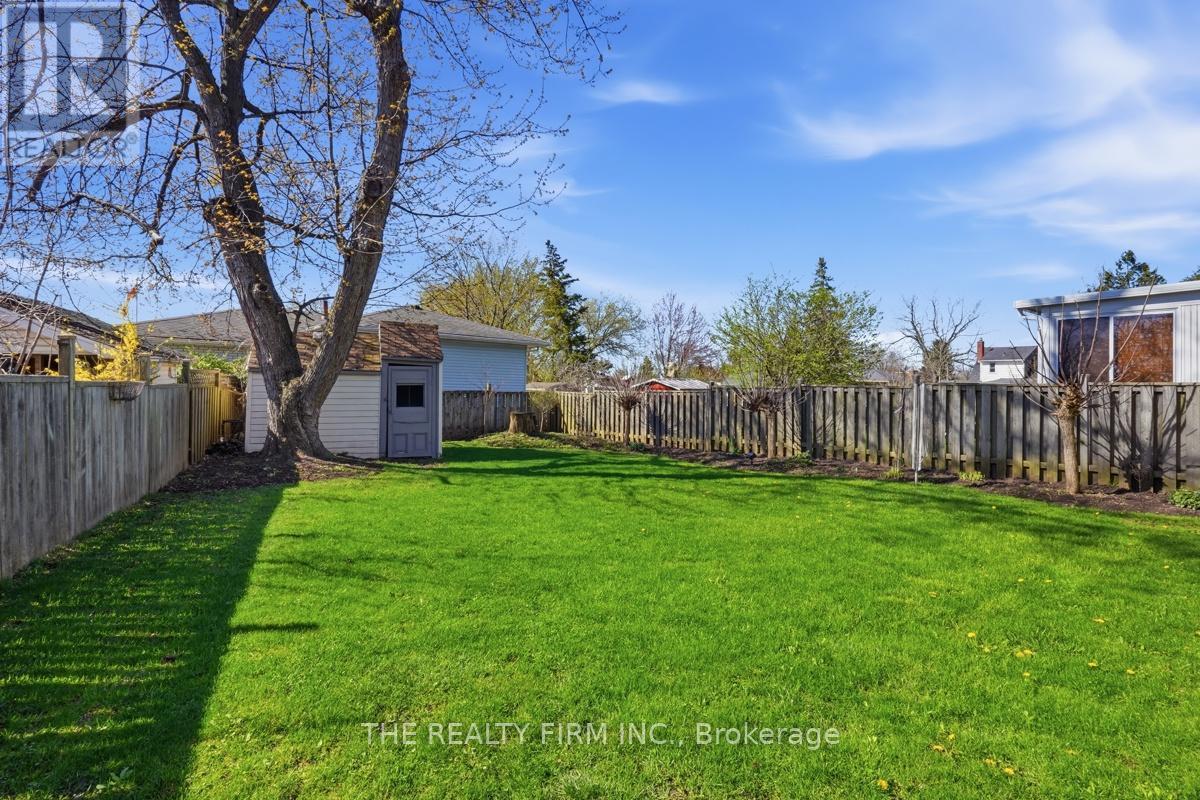 923 Willow Lane, London South, Ontario  N6E 1H4 - Photo 41 - X13036274
