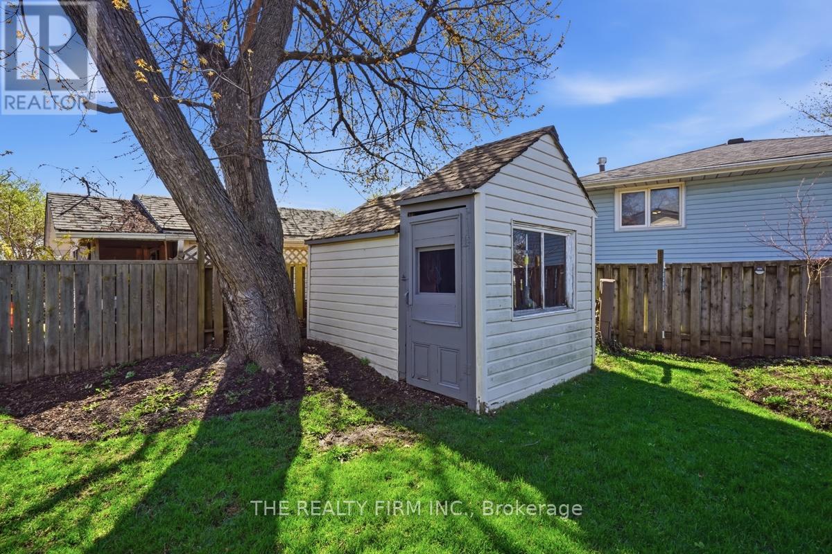 923 Willow Lane, London South, Ontario  N6E 1H4 - Photo 43 - X13036274
