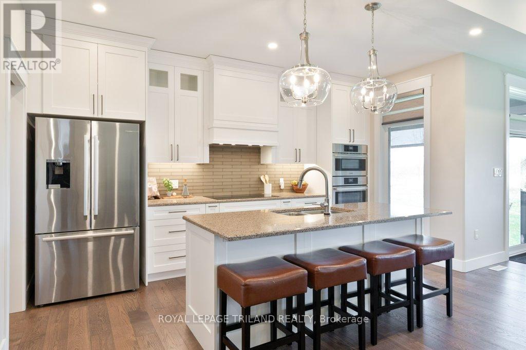 14 Rea Court, Southwold, Ontario  N6L 1M1 - Photo 8 - X13036418