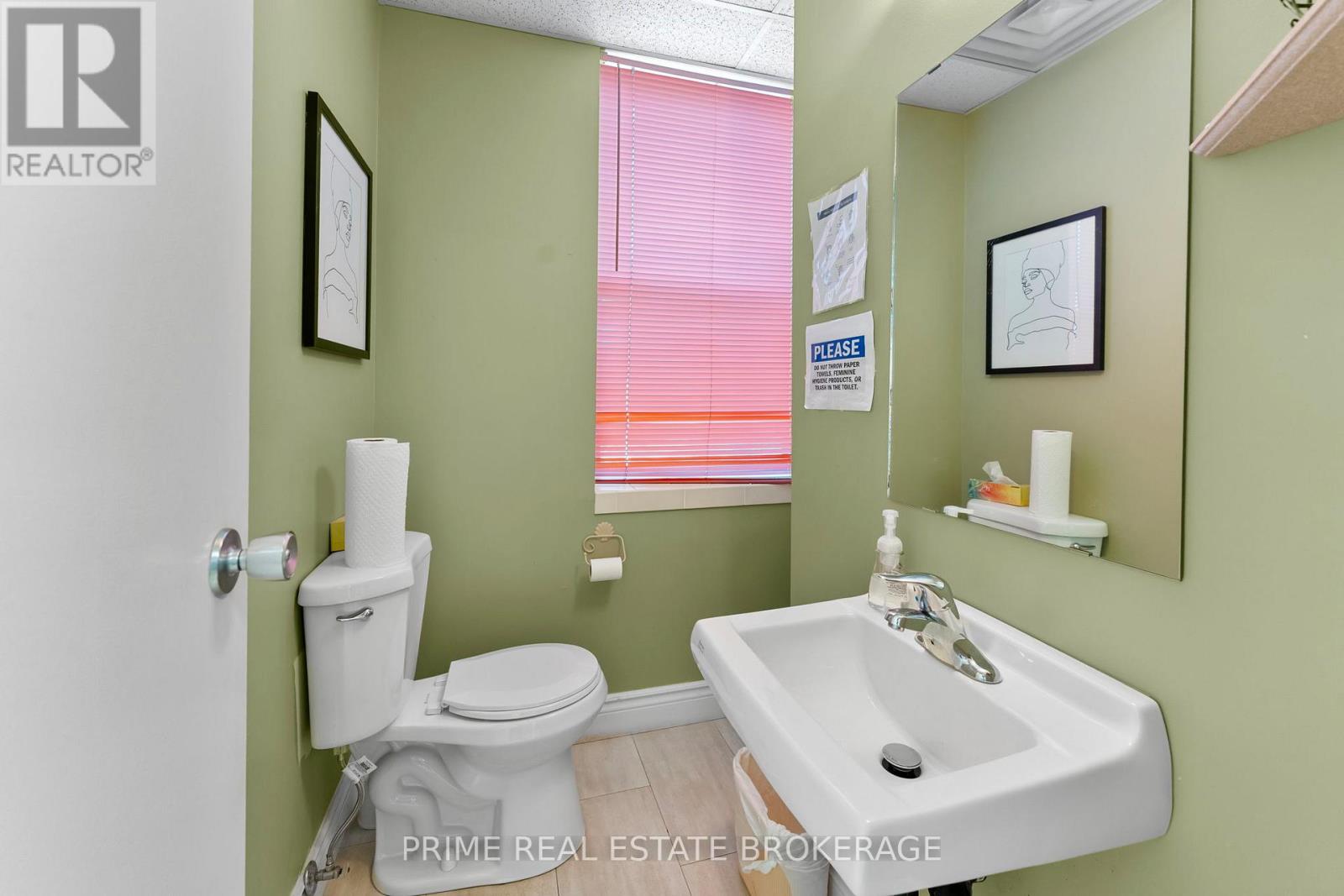 Unit #2 - 580 Waterloo Unit Street, London East, Ontario  N6B 2P9 - Photo 18 - X13036452