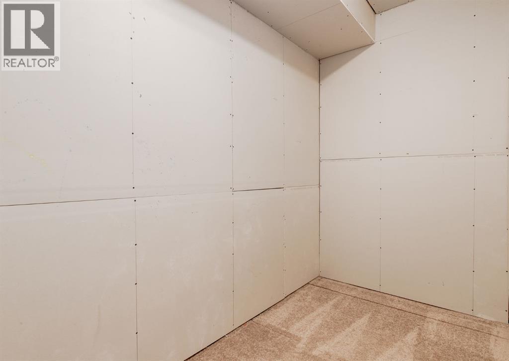 113 Luxstone Green SW, Airdrie, Alberta  T4B 3B9 - Photo 28 - A2294849