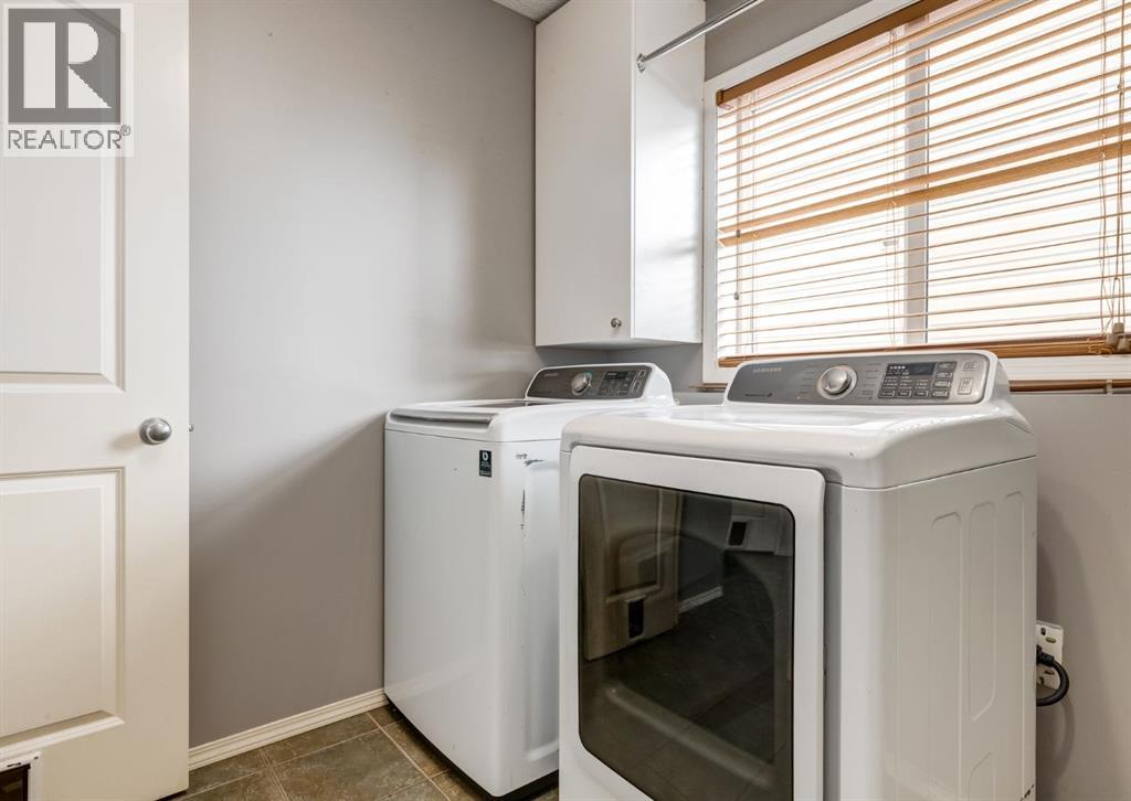 113 Luxstone Green SW, Airdrie, Alberta  T4B 3B9 - Photo 12 - A2294849