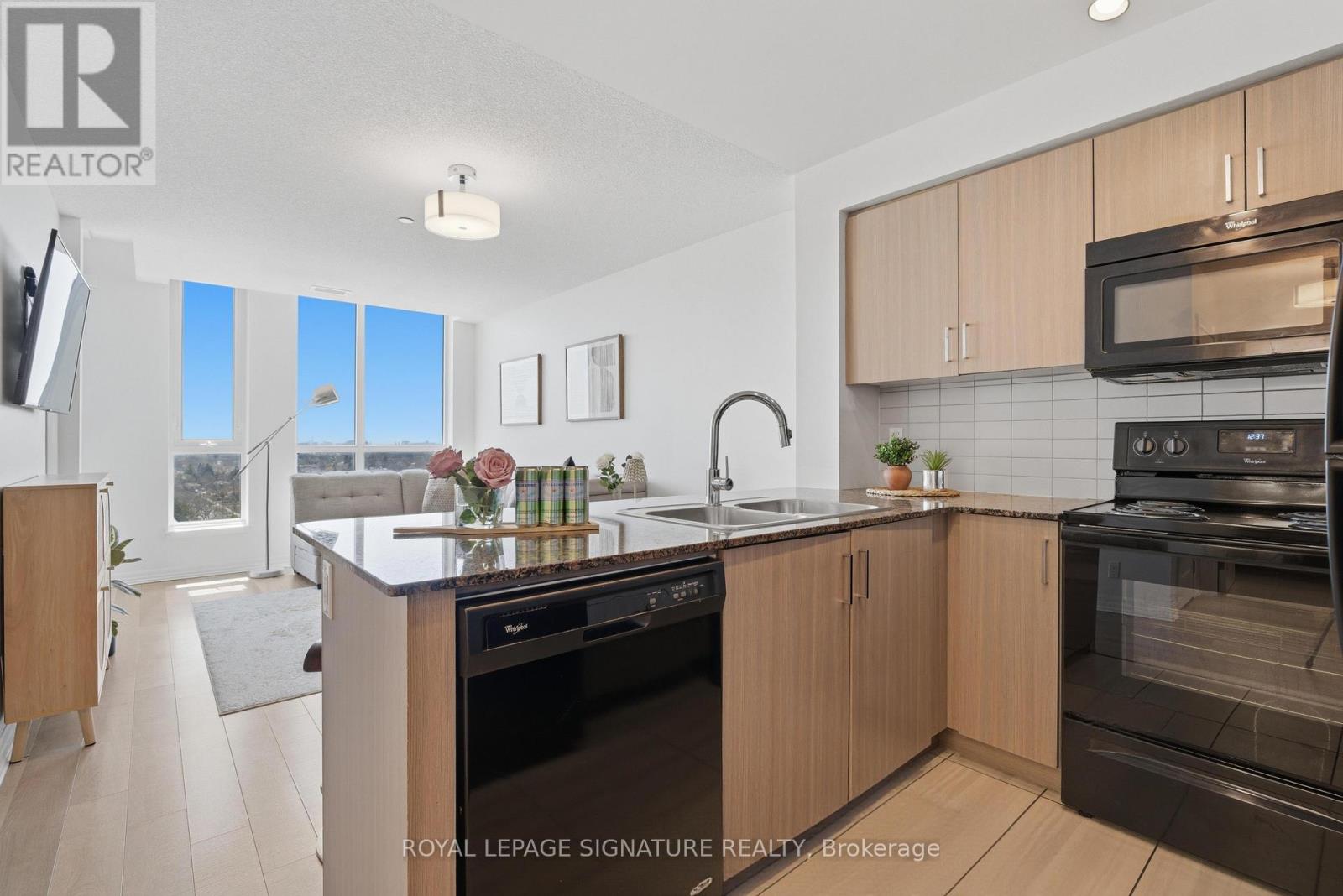 1116 - 80 Esther Lorrie Drive, Toronto, Ontario  M9W 0C6 - Photo 6 - W13035492