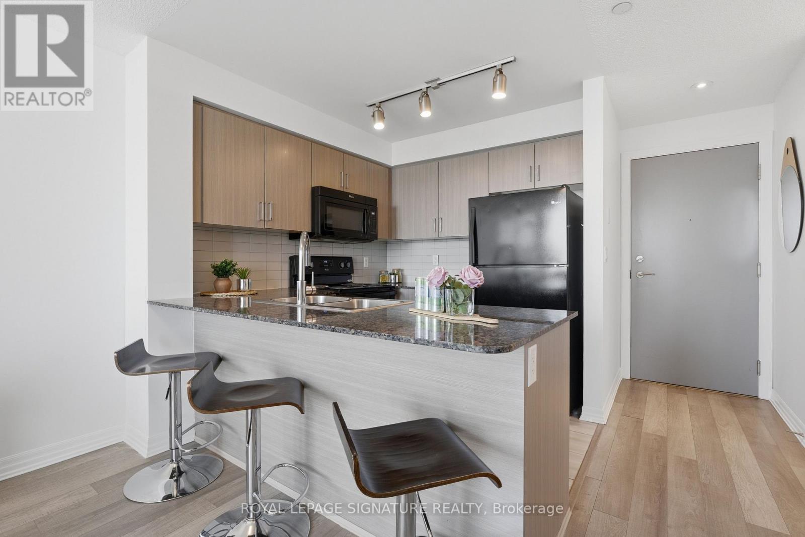 1116 - 80 ESTHER LORRIE DRIVE, Toronto, Ontario