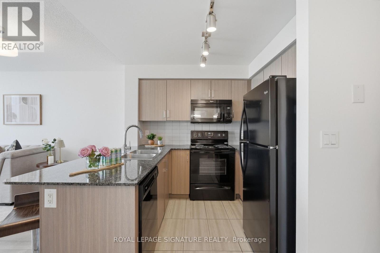 1116 - 80 Esther Lorrie Drive, Toronto, Ontario  M9W 0C6 - Photo 9 - W13035492