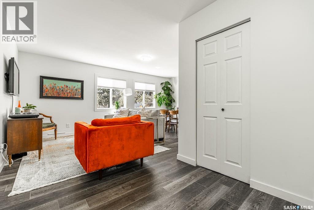 176 Tucker Crescent, Saskatoon, Saskatchewan  S7H 3H9 - Photo 5 - SK033751