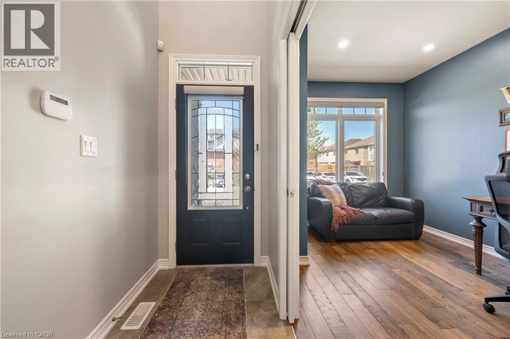 53 Redfern Avenue Unit# 2, Hamilton, Ontario  L9C 0E2 - Photo 12 - 40823407