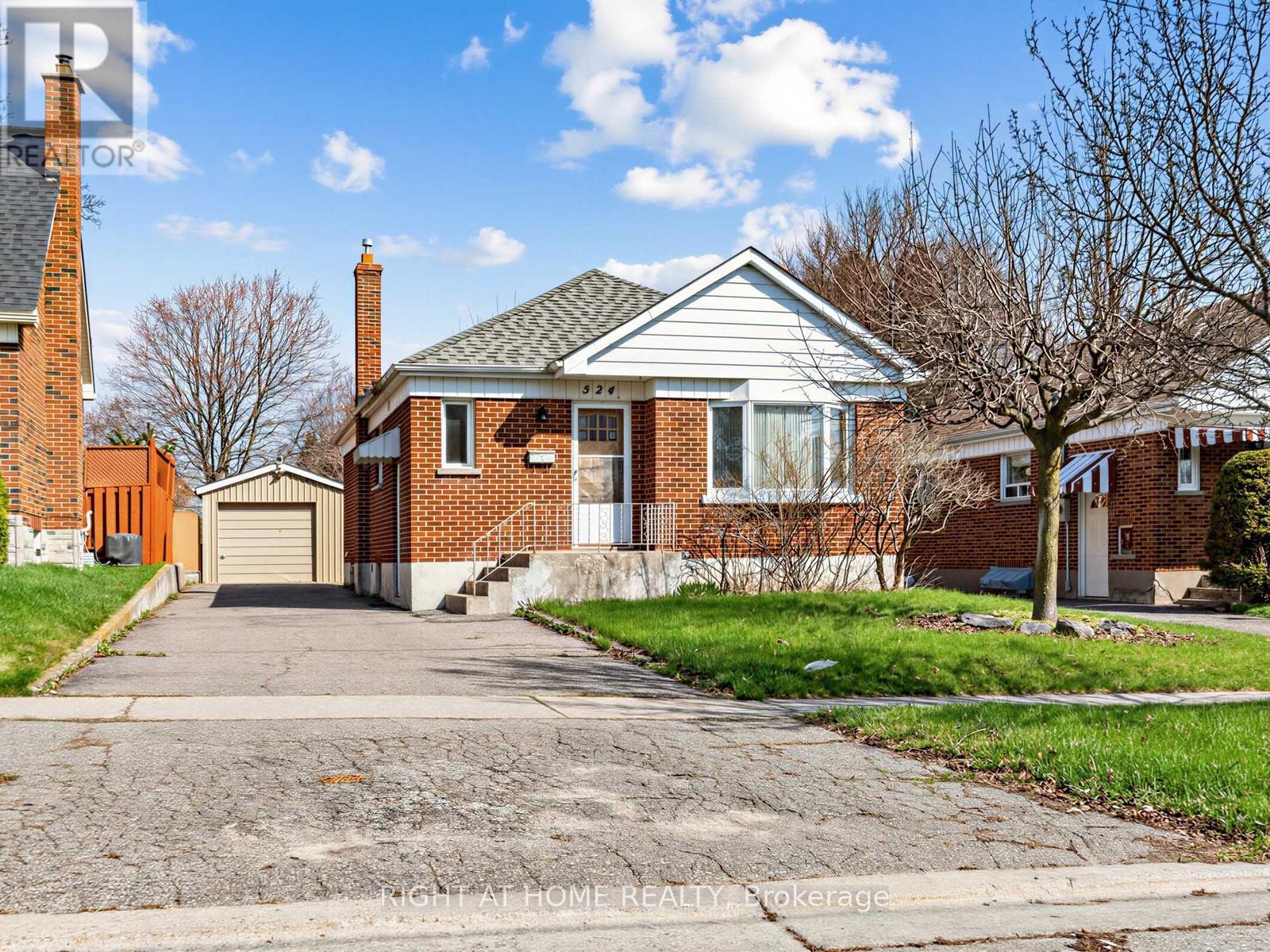 524 COLBORNE STREET E, Oshawa, Ontario