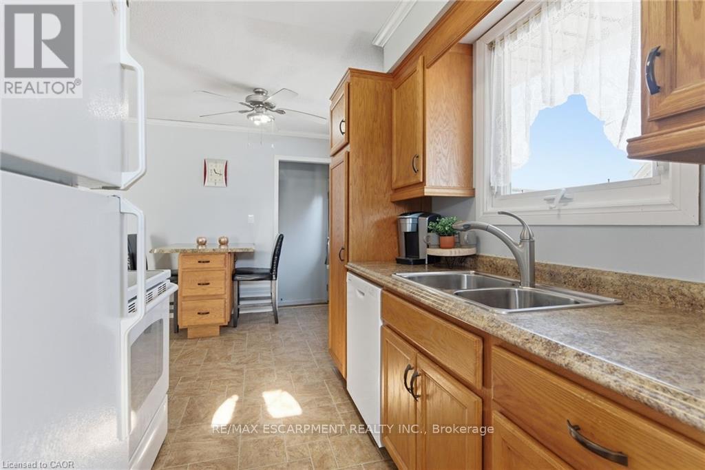 30 Rainbow Court, Welland, Ontario  L3C 6R4 - Photo 11 - X13035820