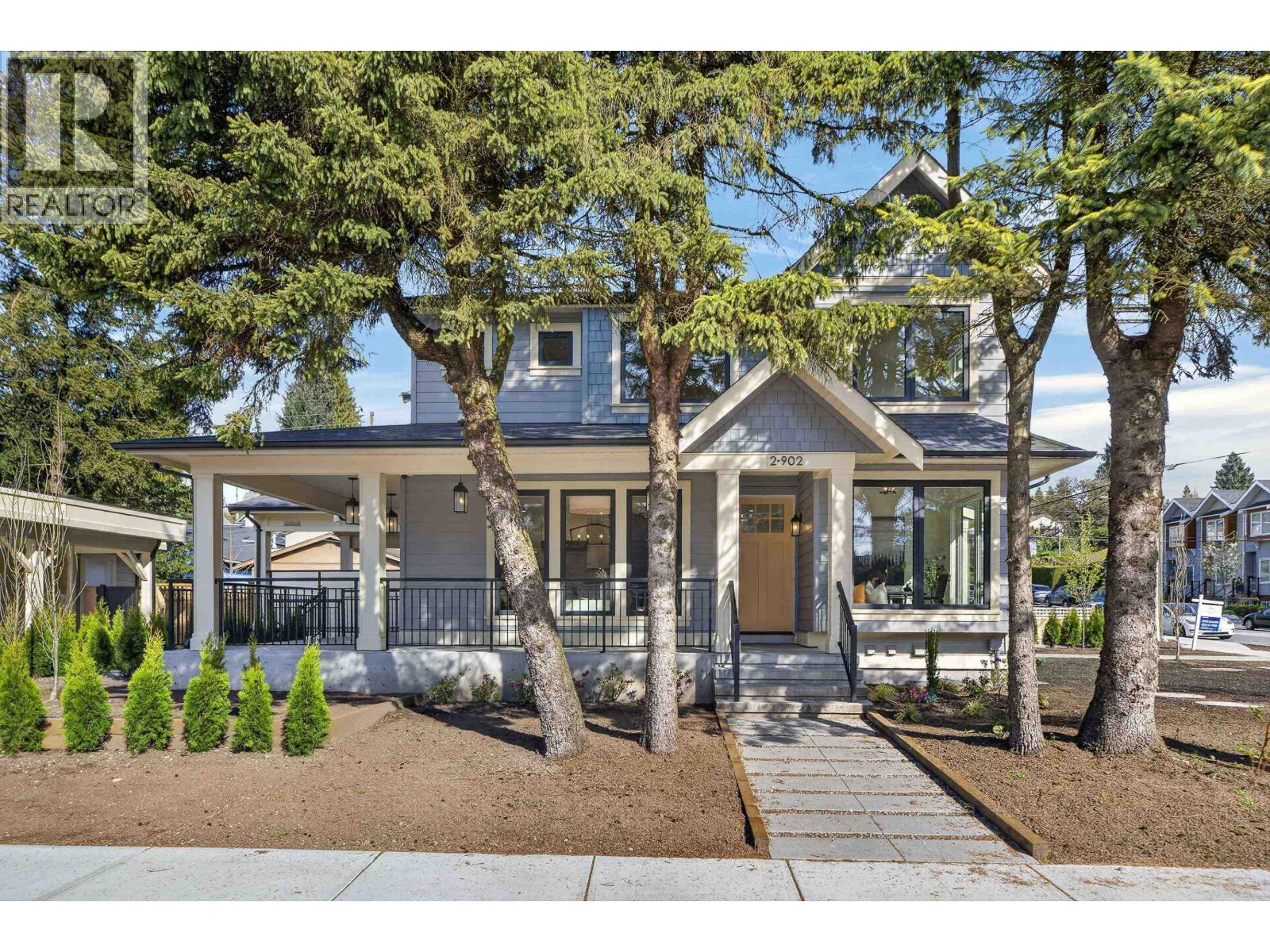 2 902 First Street, New Westminster, British Columbia  V3L 2J2 - Photo 1 - R3114945