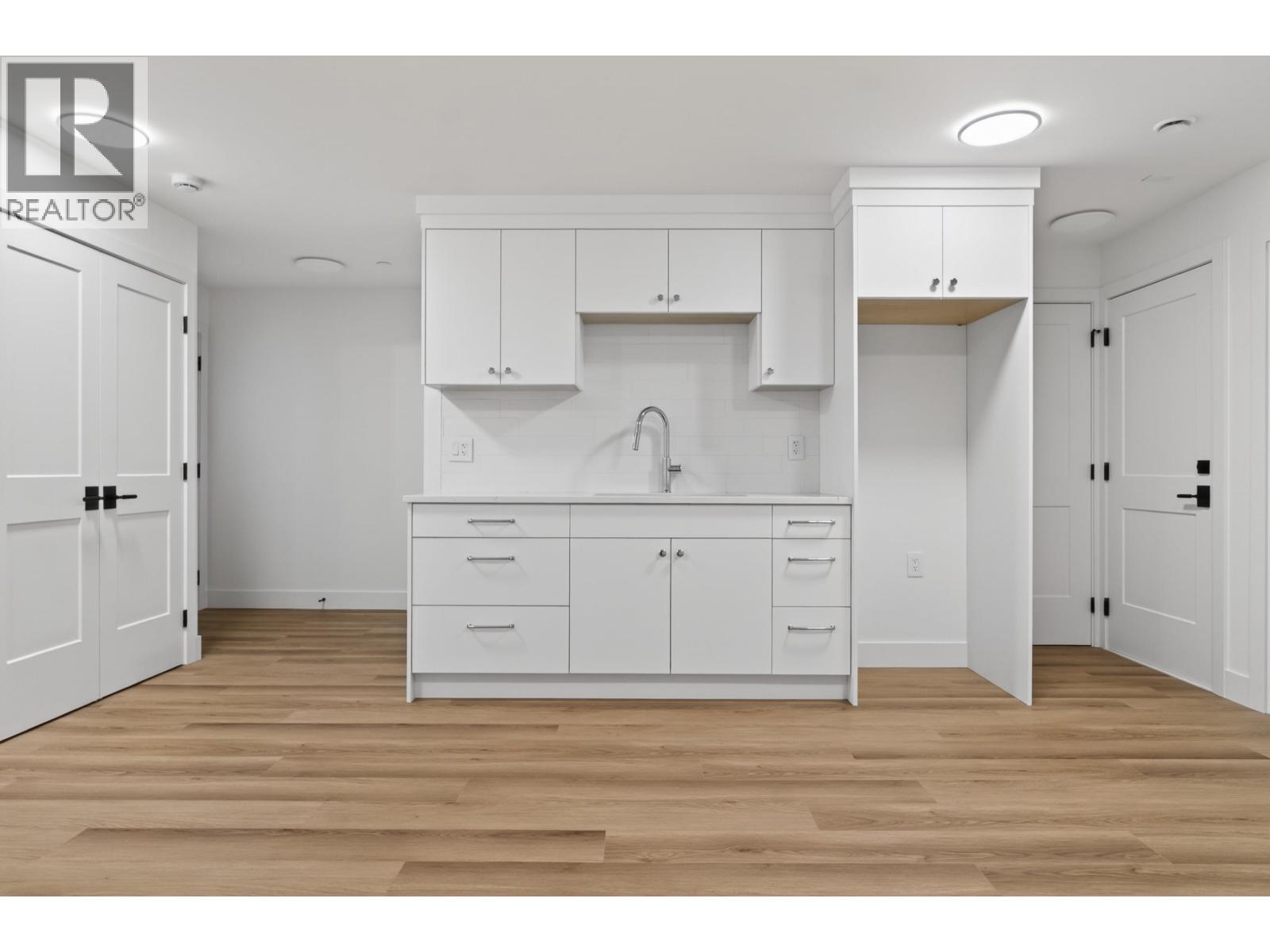 2 902 First Street, New Westminster, British Columbia  V3L 2J2 - Photo 31 - R3114945