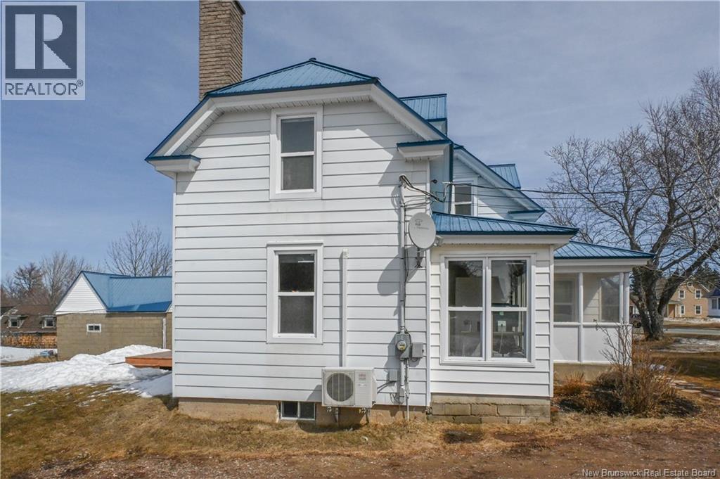 725 Saint-Pierre O. Boulevard, Caraquet, New Brunswick  E1W 1A1 - Photo 9 - NB137291